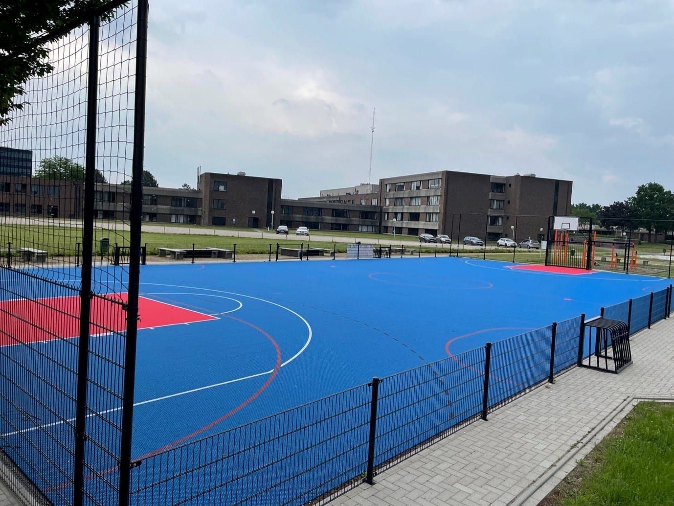 Guia Completo: Pisos Multidesportivos Modulares