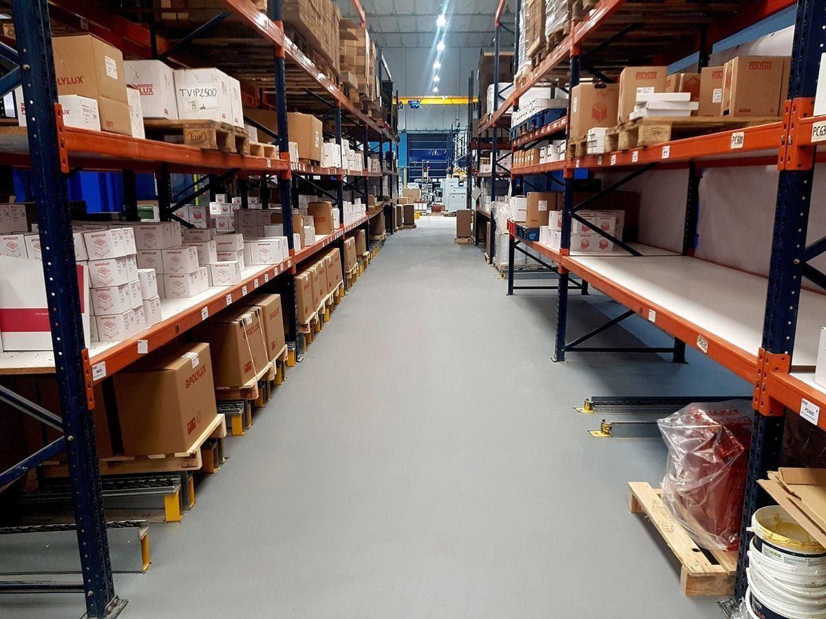 Pavimentos Industriais Modulares: Soluções para Fábricas e Armazéns